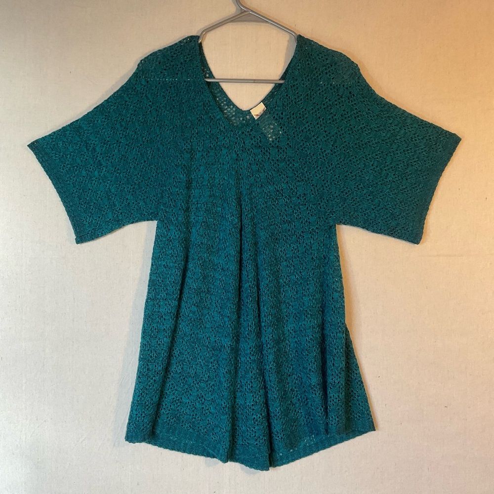 Faded Glory women’s beautiful teal blue knit sweater
Large A++
